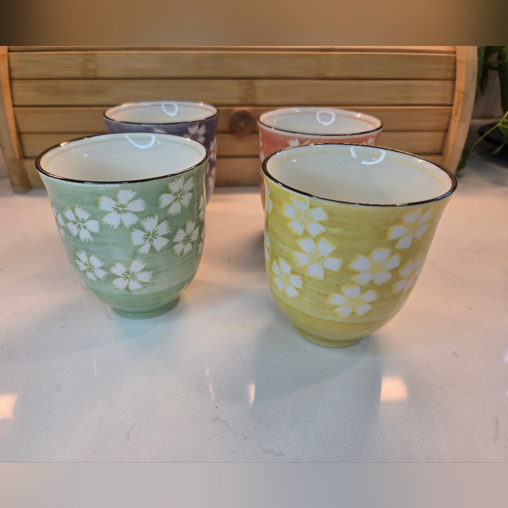 JAPANESE Floral Porcelin Tea Cup Set - Green, Yellow, Purple, and Orange